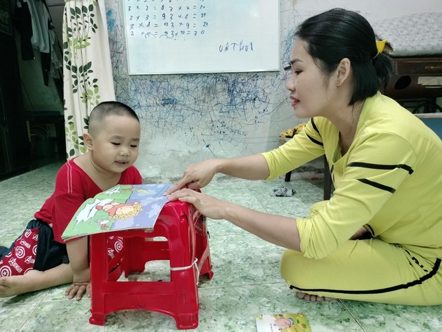 ngo ngang truoc em be 37 thang tuoi biet doc va tinh nham sanh soi tieng viet lan tieng anh ngo ngang truoc em be 37 thang tuoi biet doc va tinh nham sanh soi tieng viet lan tieng anh