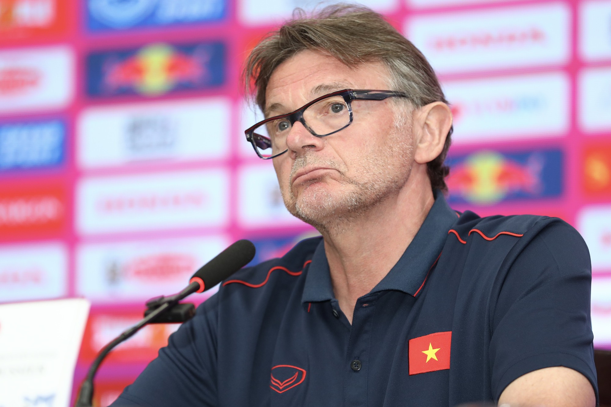 hlv troussier thinh cau clb chu quan cho cac cau thu u23 duoc thi dau nhieu hon hlv troussier thinh cau clb chu quan cho cac cau thu u23 duoc thi dau nhieu hon