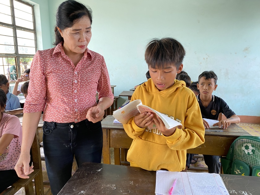 gia lai cau be hoc lop 4 dung cam cuu song 2 hoc sinh lop 12 suyt duoi nuoc 1 gia lai cau be hoc lop 4 dung cam cuu song 2 hoc sinh lop 12 suyt duoi nuoc 1