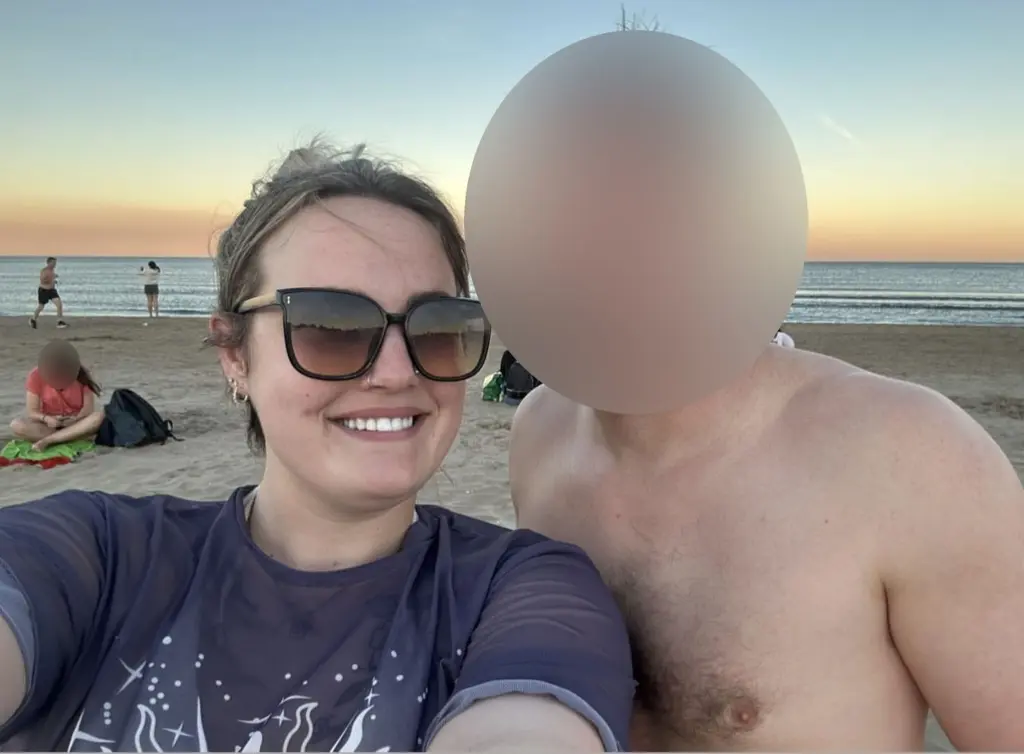 quen ban trai qua tinder co gai nga ngua khi phat hien minh bi lua23 quen ban trai qua tinder co gai nga ngua khi phat hien minh bi lua23