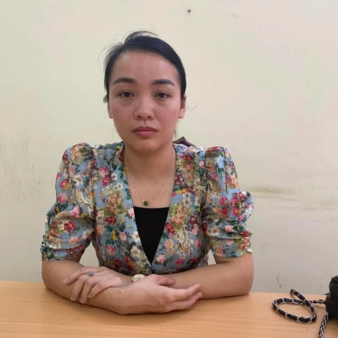 loi khai cua nu nhan vien van phong di sh giat tien cua nhan vien cay xang