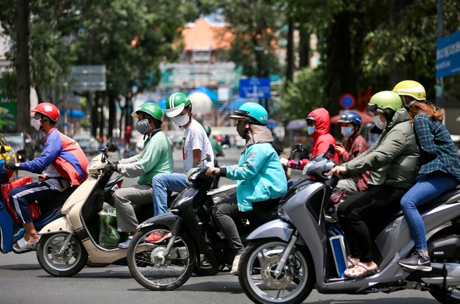 tin tuc du bao thoi tiet hom nay 22 4 ha noi tiep tuc nang nong