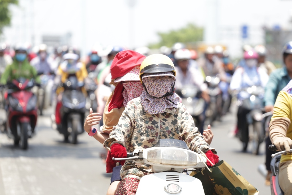 tin tuc du bao thoi tiet hom nay 23 4 ha noi tiep tuc chuoi ngay oi nong