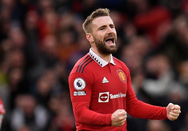 luke shaw tro thanh tam diem chi trich vi sai lam khien mu phai tra gia 1 luke shaw tro thanh tam diem chi trich vi sai lam khien mu phai tra gia 1
