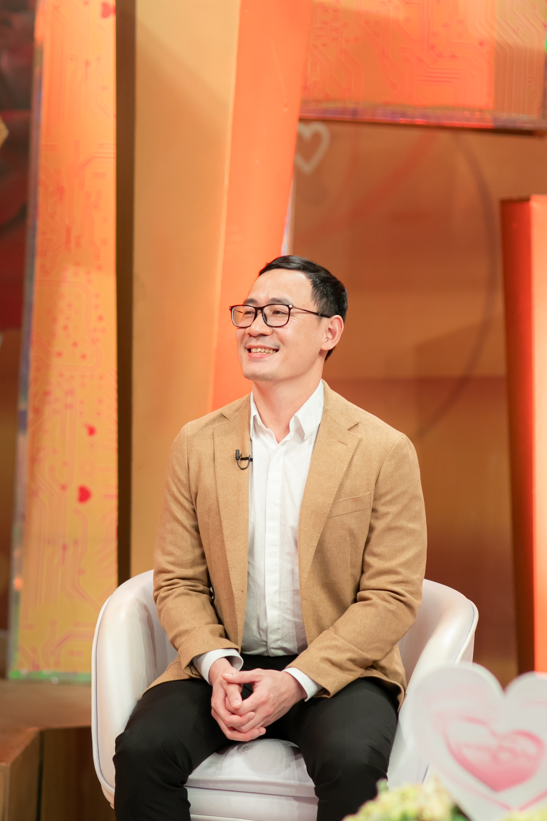 vo chong son cuoi chong hon 9 tuoi nu giam doc thua nhan ghen voi con vi li do nay2 vo chong son cuoi chong hon 9 tuoi nu giam doc thua nhan ghen voi con vi li do nay2