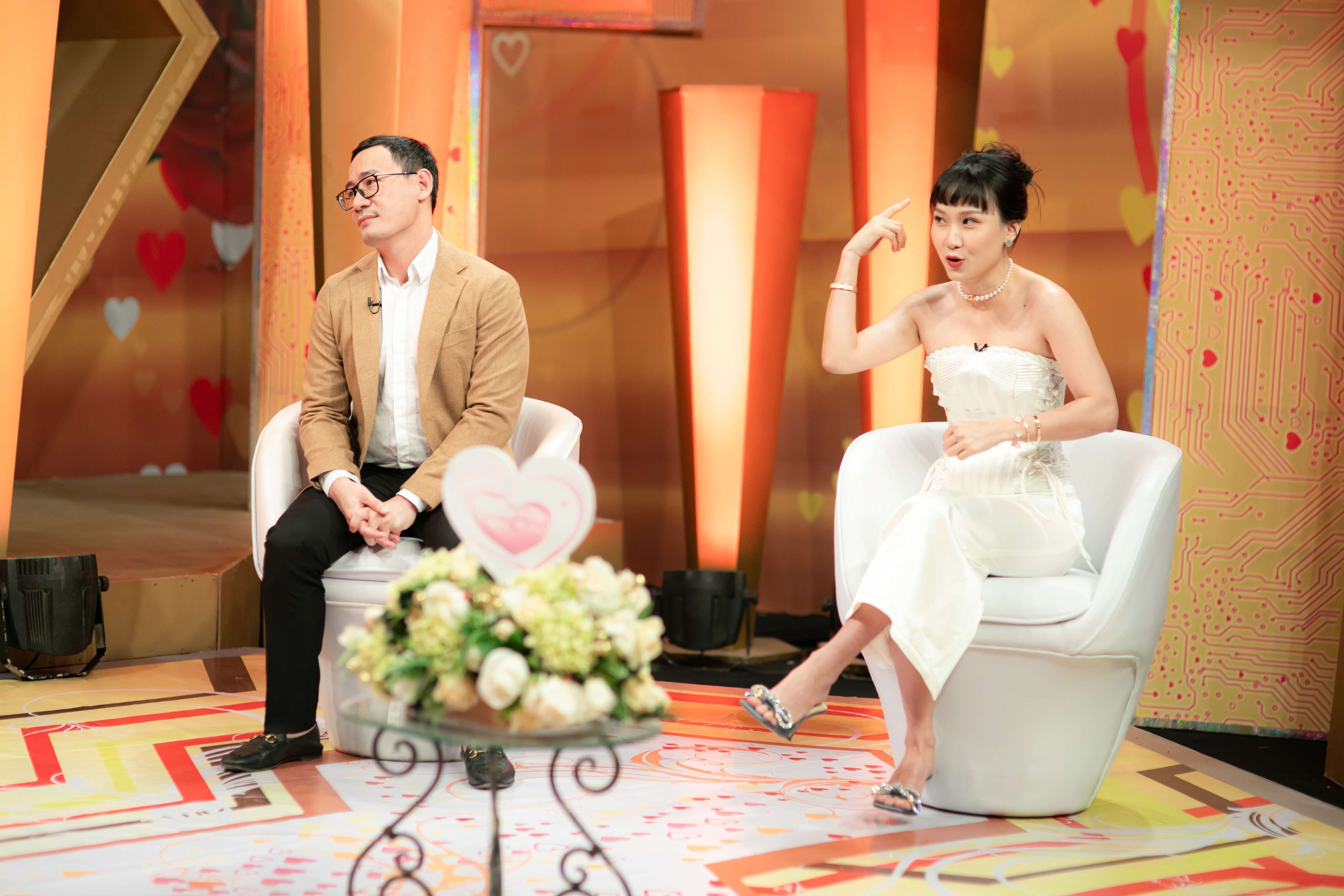 vo chong son cuoi chong hon 9 tuoi nu giam doc thua nhan ghen voi con vi li do nay3 vo chong son cuoi chong hon 9 tuoi nu giam doc thua nhan ghen voi con vi li do nay3