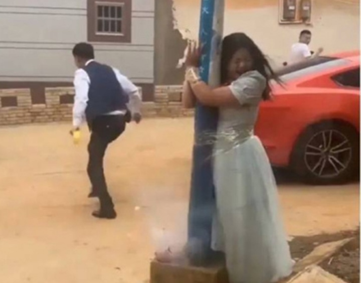 mac cho phu dau la het vi so hai phu re van ngang nhien lam dieu nay1 mac cho phu dau la het vi so hai phu re van ngang nhien lam dieu nay1