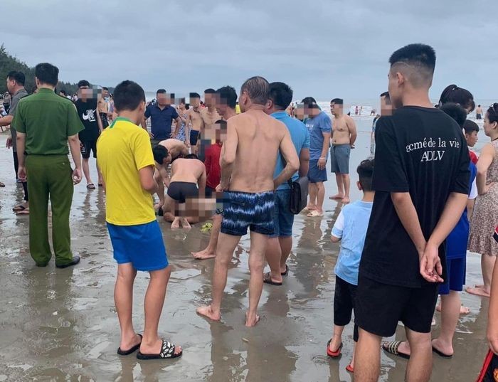 quang ninh hai du khach tu vong khi di tam bien1