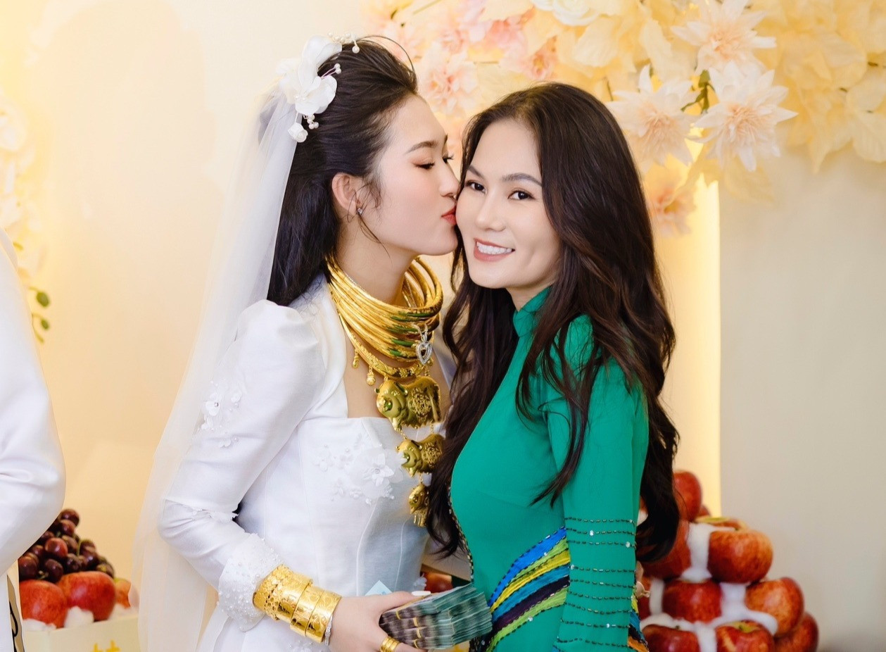 co dau long an nhan qua cuoi chuc ty dam cuoi dai khach co chay thuong xuyen lam tu thien1 co dau long an nhan qua cuoi chuc ty dam cuoi dai khach co chay thuong xuyen lam tu thien1