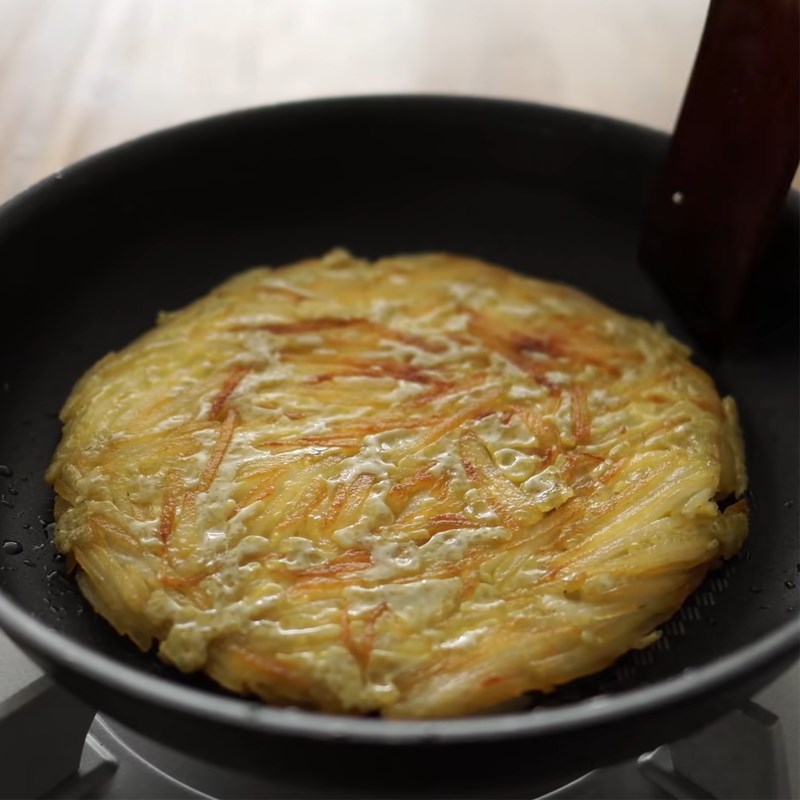 cong thuc lam banh pizza khoai tay khong can lo nuong6 cong thuc lam banh pizza khoai tay khong can lo nuong6