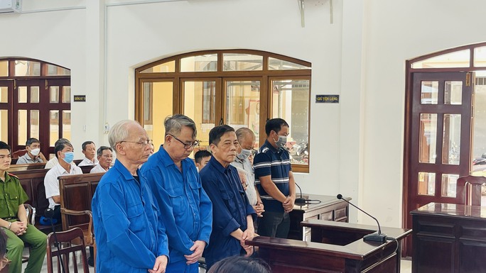lap khong ho so de chiem doat gan 34 ti dong giam doc quy tin dung nhan an 13 nam tu lap khong ho so de chiem doat gan 34 ti dong giam doc quy tin dung nhan an 13 nam tu