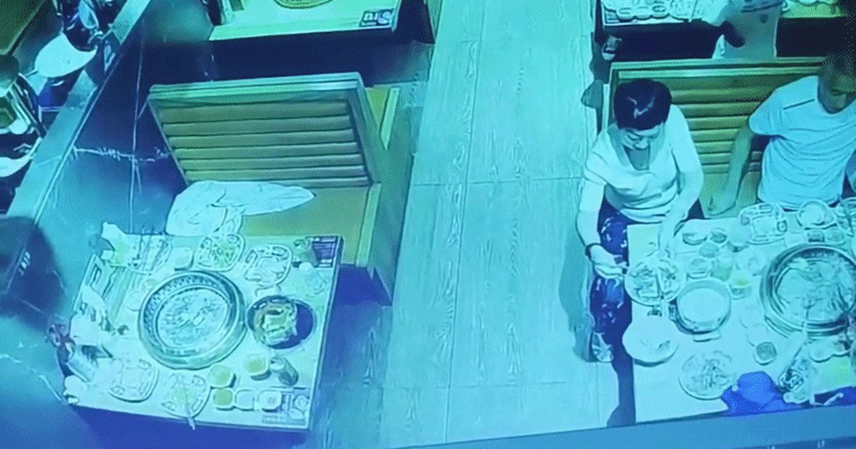de khong phai nop tien lang phi do an nu khach hang da lam dieu khien ai chung kien cung phai nong mat de khong phai nop tien lang phi do an nu khach hang da lam dieu khien ai chung kien cung phai nong mat
