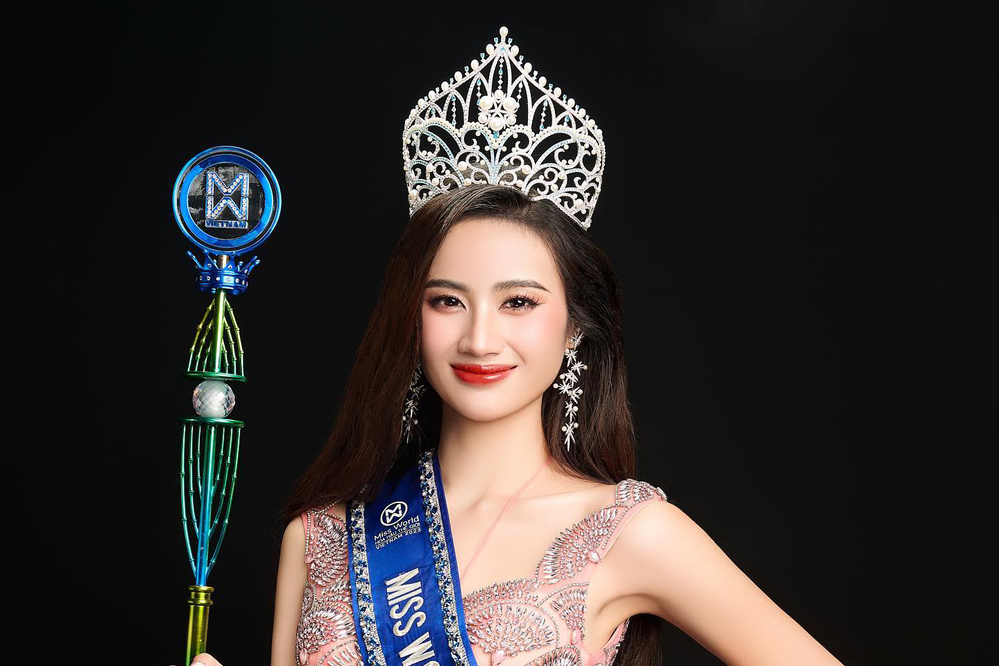 ntk do manh cuong thong bao cham dut dot quyen gop tu thien trong hoi nhom anti fan hoa hau y nhi21 ntk do manh cuong thong bao cham dut dot quyen gop tu thien trong hoi nhom anti fan hoa hau y nhi21