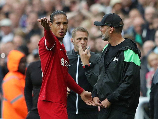 thai do cua hlv jurgen klopp truoc the do cua van dijk 3
