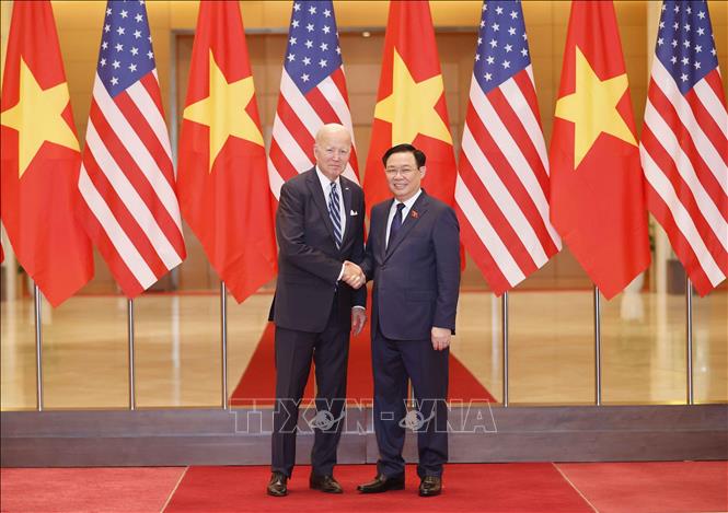 chu tich quoc hoi vuong dinh hue hoi kien tong thong hoa ky joe biden2 chu tich quoc hoi vuong dinh hue hoi kien tong thong hoa ky joe biden2