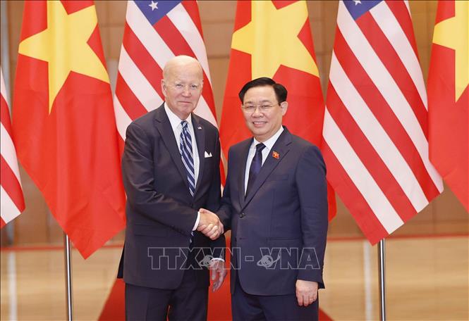 chu tich quoc hoi vuong dinh hue hoi kien tong thong hoa ky joe biden3 chu tich quoc hoi vuong dinh hue hoi kien tong thong hoa ky joe biden3