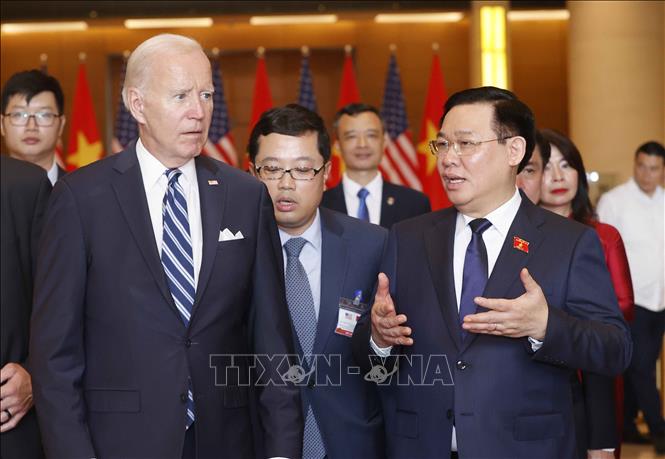 chu tich quoc hoi vuong dinh hue hoi kien tong thong hoa ky joe biden8 chu tich quoc hoi vuong dinh hue hoi kien tong thong hoa ky joe biden8
