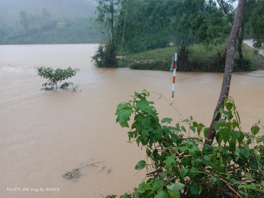 quang binh mot hoc sinh duoi nuoc thuong tam khi ra khu vuc nuoc ngap tha ca1 quang binh mot hoc sinh duoi nuoc thuong tam khi ra khu vuc nuoc ngap tha ca1