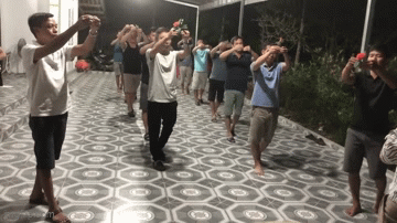 dan mang cuoi bo truoc khoanh khac phai manh tap duot van nghe chuan bi cho 20 10 dan mang cuoi bo truoc khoanh khac phai manh tap duot van nghe chuan bi cho 20 10