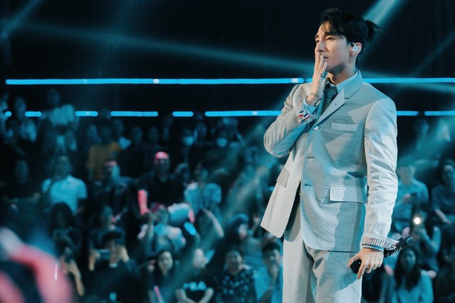 tro lai san khau vietnam idol sau 10 nam son tung m tp khang dinh khong co nhac si huy tuan se khong co minh ngay hom nay 1 tro lai san khau vietnam idol sau 10 nam son tung m tp khang dinh khong co nhac si huy tuan se khong co minh ngay hom nay 1