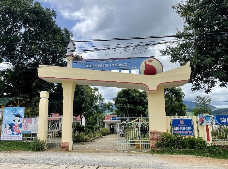 mang tieng ho tro giao vien 1 trieu dong nhung nha truong lai de nghi nop lai 800 nghin dong de ban gia m hie u chi tieu vie c kha c1 mang tieng ho tro giao vien 1 trieu dong nhung nha truong lai de nghi nop lai 800 nghin dong de ban gia m hie u chi tieu vie c kha c1