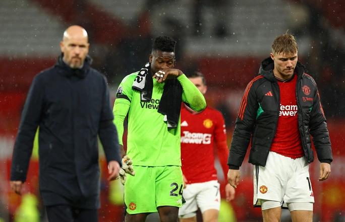 thanh dia old trafford do sap o dai chien manchester roy keane muon tuoc bang thu quan cua fernandes1 thanh dia old trafford do sap o dai chien manchester roy keane muon tuoc bang thu quan cua fernandes1