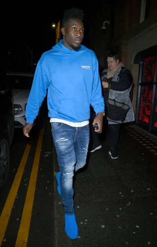 dan sao mu mo tiec an mung sau chien thang truoc fulham dia diem to chuc la diem nong danh cho nguoi noi tieng4 dan sao mu mo tiec an mung sau chien thang truoc fulham dia diem to chuc la diem nong danh cho nguoi noi tieng4