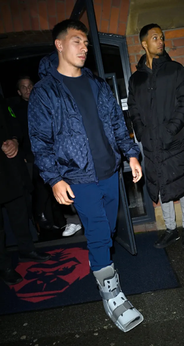 dan sao mu mo tiec an mung sau chien thang truoc fulham dia diem to chuc la diem nong danh cho nguoi noi tieng6 dan sao mu mo tiec an mung sau chien thang truoc fulham dia diem to chuc la diem nong danh cho nguoi noi tieng6