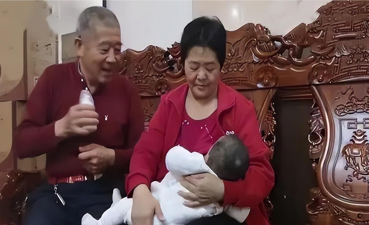 sau 4 nam mang thai tu nhien va sinh con o tuoi 67 nguoi phu nu bay gio ra sao 3