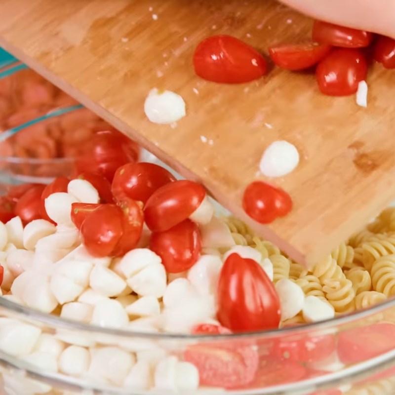 mon ngon moi ngay cach lam salad pasta don gian la mieng9