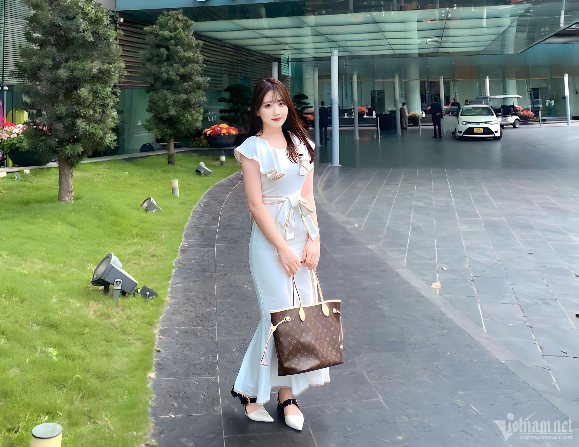 nu giang vien gay sot giang duong dai hoc vi ve ngoai xinh dep trong treo tua nhu gai nhat2 nu giang vien gay sot giang duong dai hoc vi ve ngoai xinh dep trong treo tua nhu gai nhat2