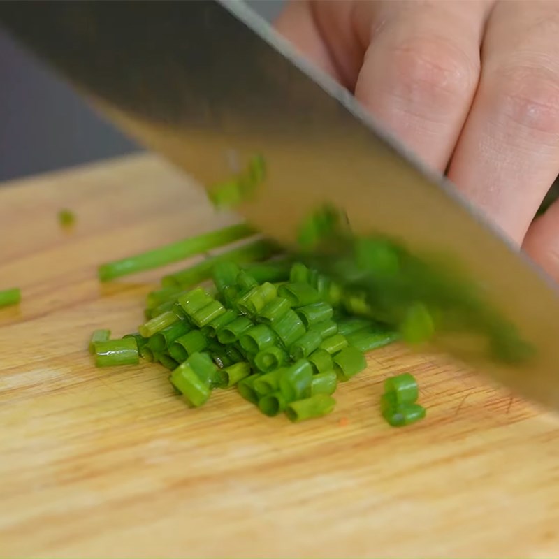 Ăn - Chơi - Món ngon mỗi ngày: Bật mí cách làm bánh gà phô mai giòn rụm, thơm ngon (Hình 4).