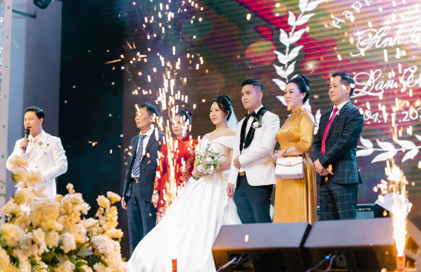 hai phong dam cuoi gay choang ngop boi 23 trap 46 nguoi be cung dan xe don dau bac ty noi dai2 hai phong dam cuoi gay choang ngop boi 23 trap 46 nguoi be cung dan xe don dau bac ty noi dai2
