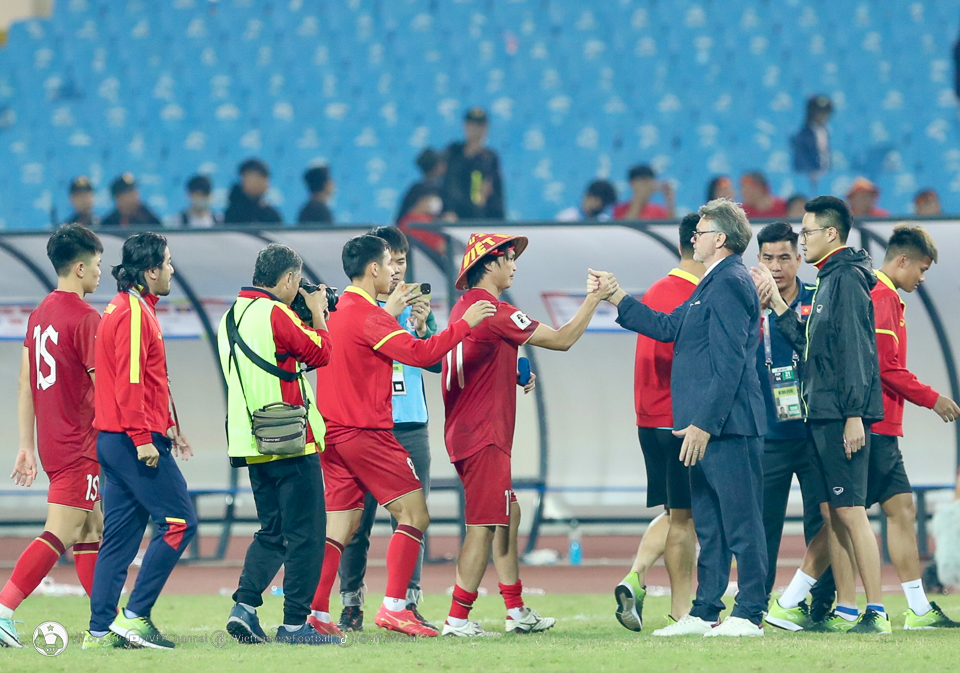hoang duc da gui thong diep dac biet toi hlv troussier1 hoang duc da gui thong diep dac biet toi hlv troussier1