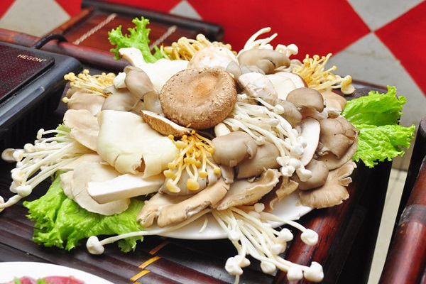 mon ngon moi ngay cach nau lau ga nam ngon chuan bai2 mon ngon moi ngay cach nau lau ga nam ngon chuan bai2