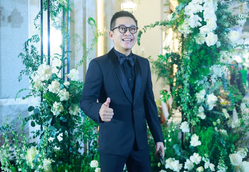 dan sao noi tieng den tham du dam cuoi doan van hau va doan hai my13 dan sao noi tieng den tham du dam cuoi doan van hau va doan hai my13