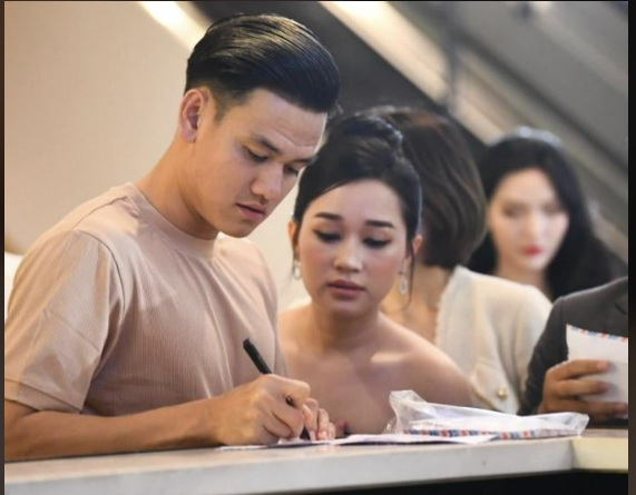 vo chong ho tan tai gay chu y khi mung cuoi so tien khung cho doan van hau1 vo chong ho tan tai gay chu y khi mung cuoi so tien khung cho doan van hau1