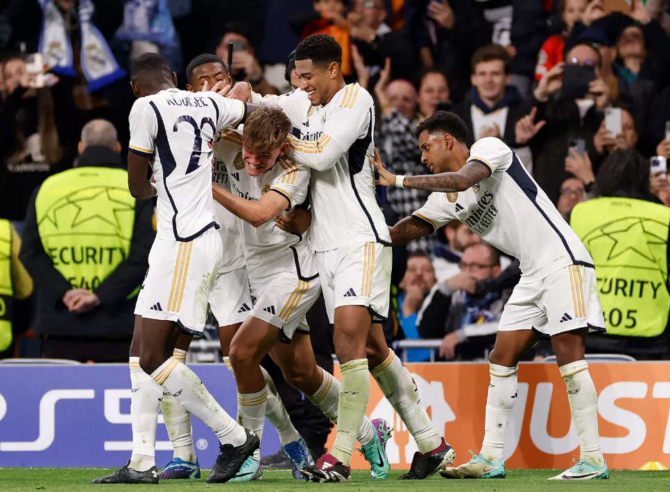 man united ngam ngui chia diem voi galatasaray arsenal tra no thanh cong real madrid dung vung ngoi dau bang3 man united ngam ngui chia diem voi galatasaray arsenal tra no thanh cong real madrid dung vung ngoi dau bang3
