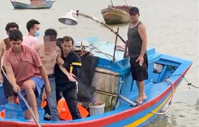 nam thanh nien o binh dinh nhay cau tu tu nhung bat thanh 1