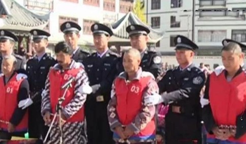 4 nguoi con bo mac me gia 89 tuoi khong cham chi nhan ra bai hoc dat gia nho cau noi cua mot nguoi chau2