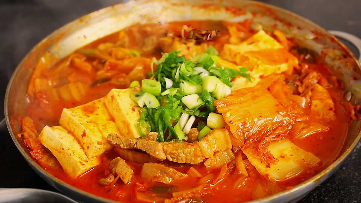 cach nau canh kim chi thit bo chuan vi han quoc4 cach nau canh kim chi thit bo chuan vi han quoc4
