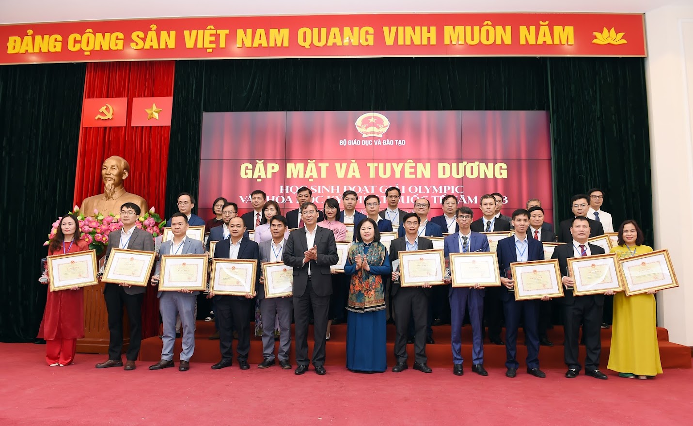 bo gd dt tuyen duong hoc sinh doat giai olympic va khoa hoc ky thuat quoc te nam 20231