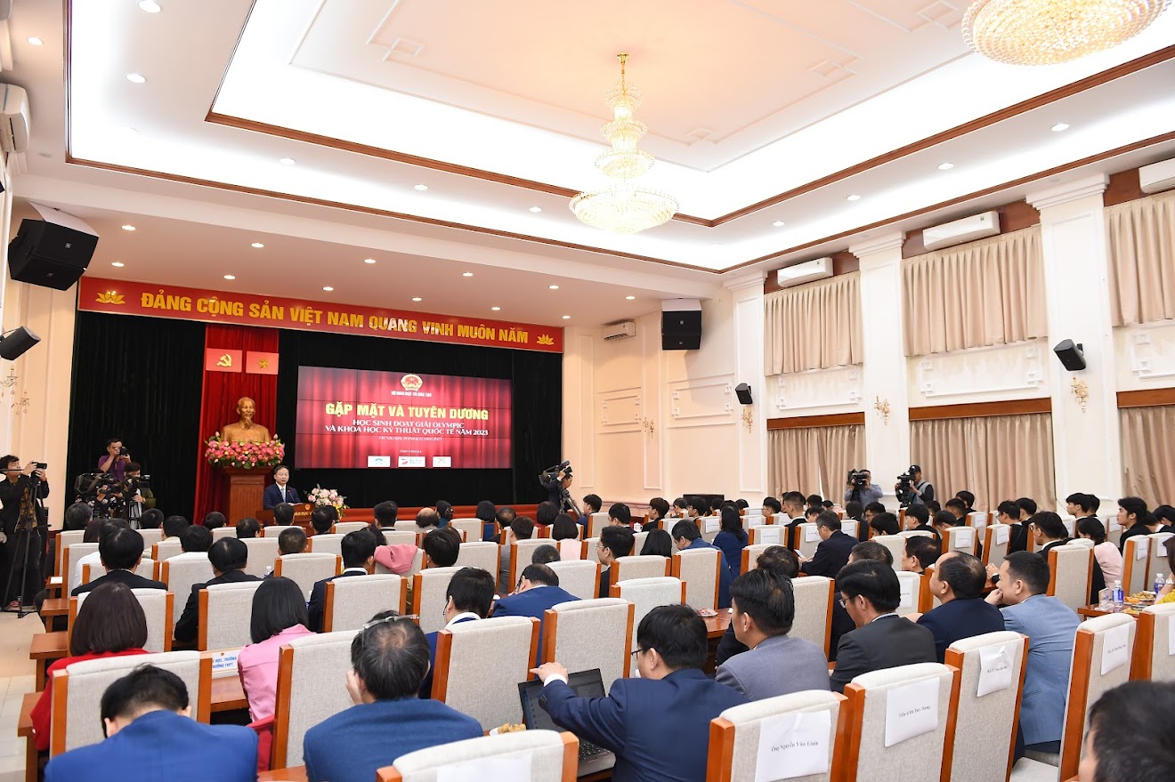 bo gd dt tuyen duong hoc sinh doat giai olympic va khoa hoc ky thuat quoc te nam 20234