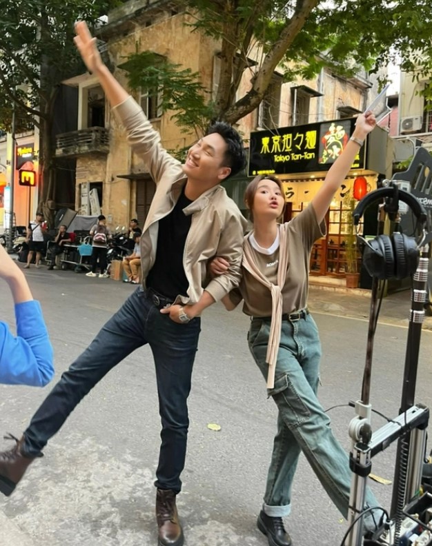 du dien xuat rat tot nhung manh truong van gay kho chiu cho khan gia chi vi mot thoi quen kho bo1