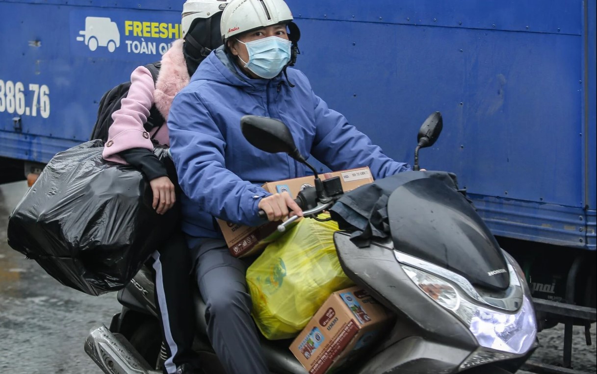 toan canh dip nghi tet duong lich 2024 xe co un un don ra cua ngo ha noi luong nguoi ve que nghi le tang10 toan canh dip nghi tet duong lich 2024 xe co un un don ra cua ngo ha noi luong nguoi ve que nghi le tang10