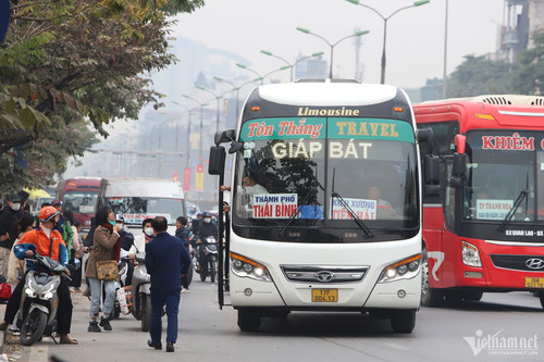 toan canh dip nghi tet duong lich 2024 xe co un un don ra cua ngo ha noi luong nguoi ve que nghi le tang5 toan canh dip nghi tet duong lich 2024 xe co un un don ra cua ngo ha noi luong nguoi ve que nghi le tang5