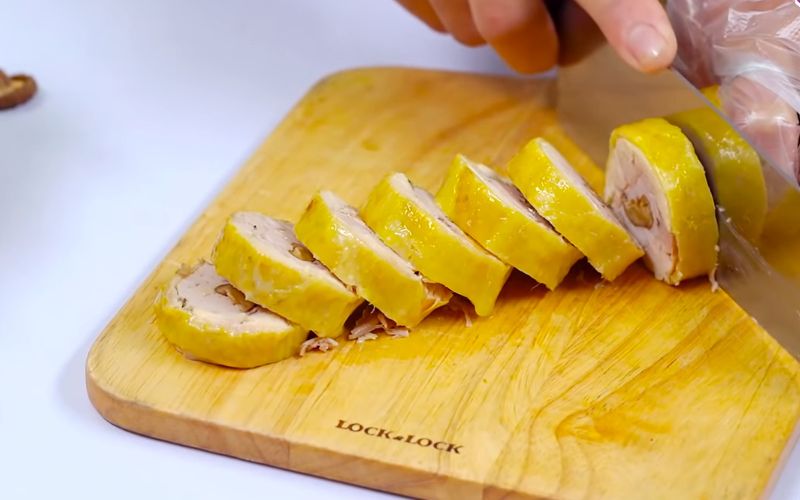 bat mi cach lam ga cuon moc thom ngon hap dan12 bat mi cach lam ga cuon moc thom ngon hap dan12