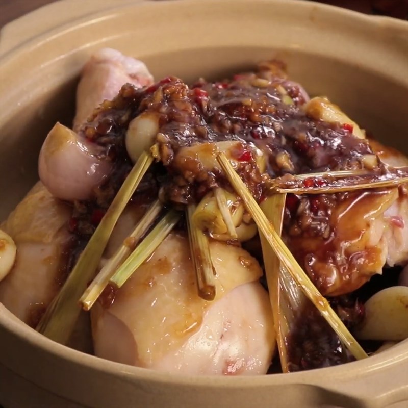 Ăn - Chơi - Công thức làm món đùi gà nướng sả ớt mềm ngon đậm đà đưa cơm (Hình 6).
