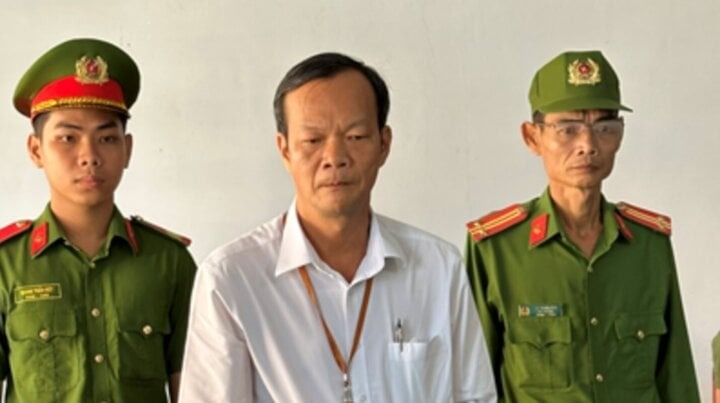 khoi to bi thu xa trinh phe duyet danh sach cap 40 nen nha sai quy dinh1 khoi to bi thu xa trinh phe duyet danh sach cap 40 nen nha sai quy dinh1