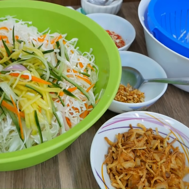 tiec tung qua nhieu giai ngay cho gia dinh bang mon goi bap cai thit bo gion ngon de lam tai nha19 tiec tung qua nhieu giai ngay cho gia dinh bang mon goi bap cai thit bo gion ngon de lam tai nha19